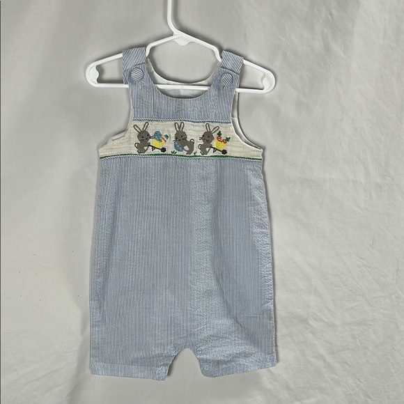 Mud Pie Blue Seersucker Smocked Romper with Embroidered Easter Bunnies -Size 12- - Picture 1 of 5